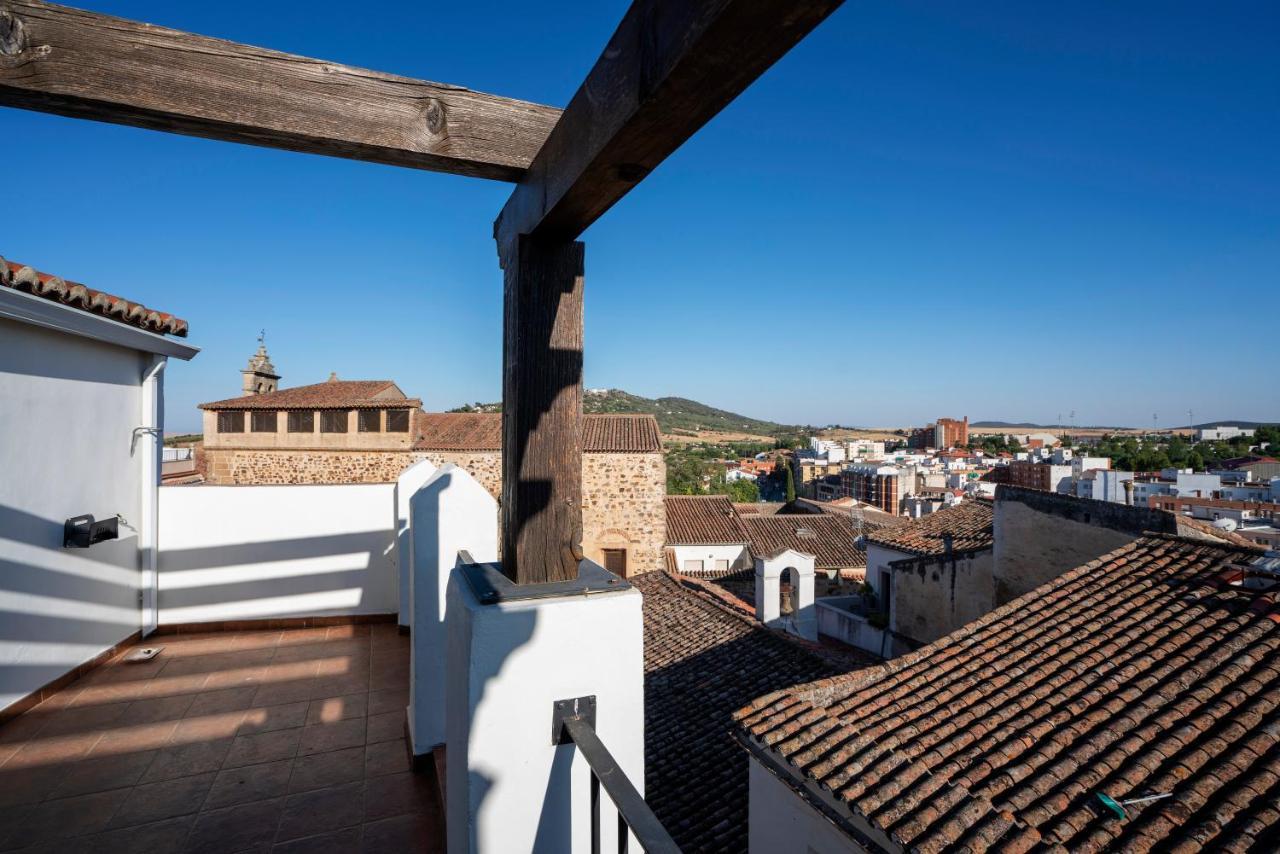 Apartamentos Caceres Historico Centro エクステリア 写真