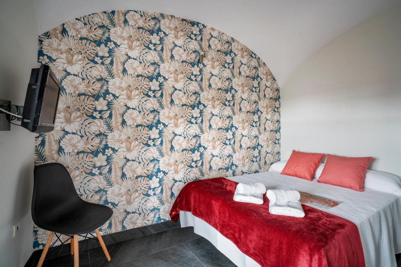 Apartamentos Caceres Historico Centro エクステリア 写真